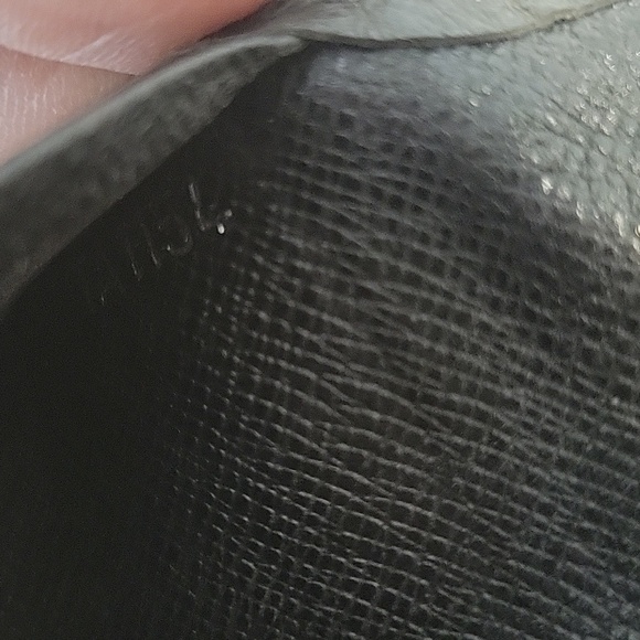 AUTHENTIC LOUIS VUITTON WALLET - Picture 9 of 9